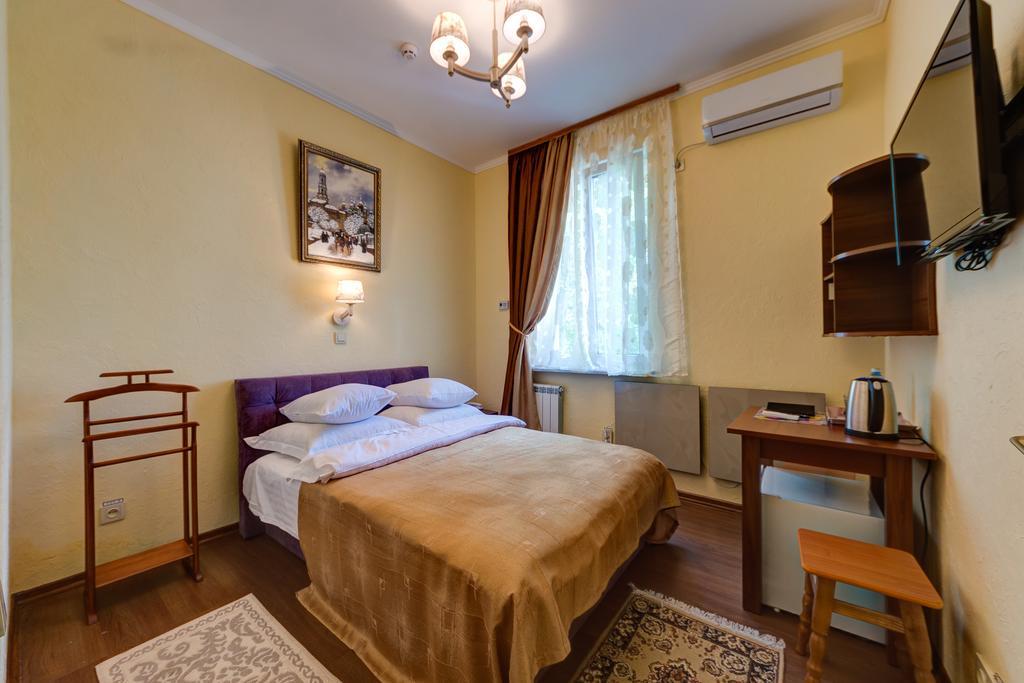 Aleksandria Hotel キエフ エクステリア 写真
