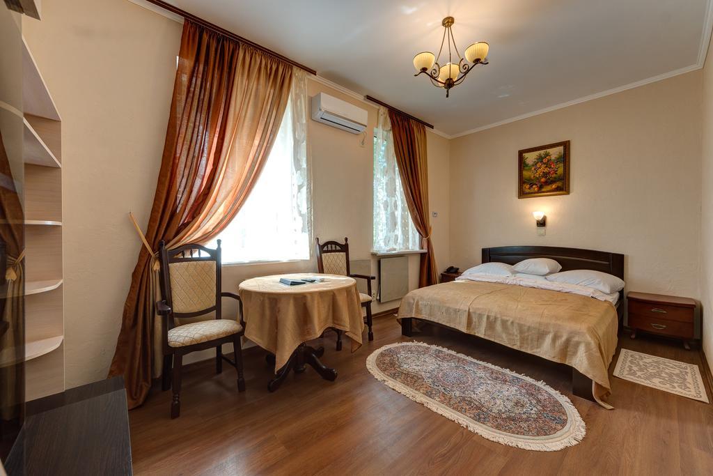 Aleksandria Hotel キエフ エクステリア 写真